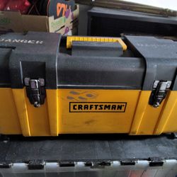 LARGE TOOL BOX 