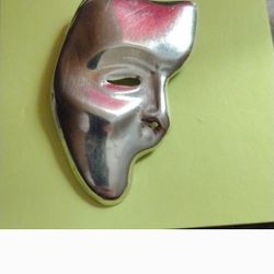 Large Vtg Opera Mask Pin/Pendant