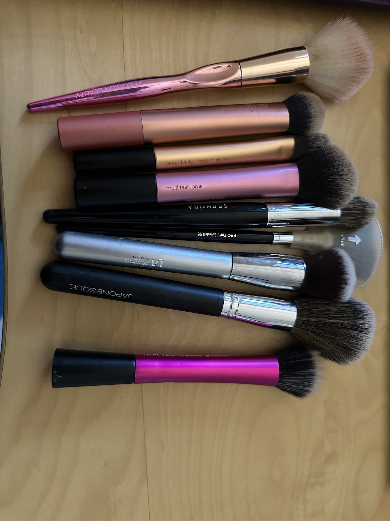 9 Face Makeup Brushes