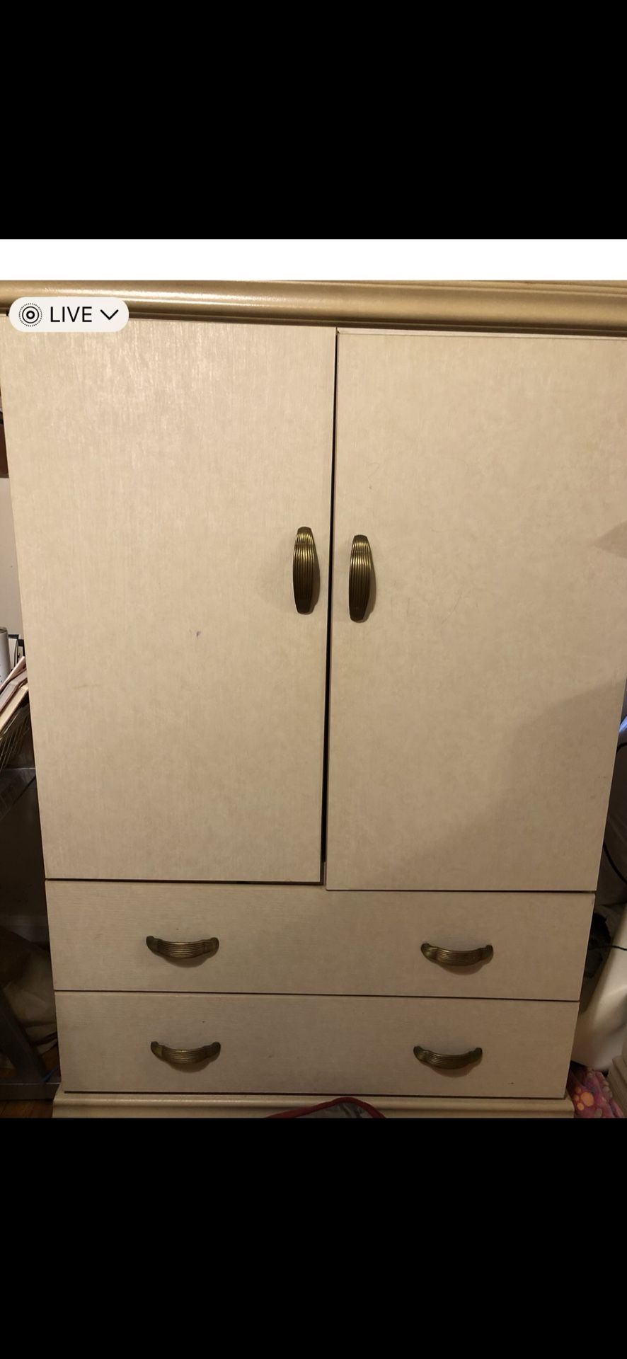 2 Dresser Units 1 With Mirror 