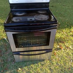 Frigidaire Black Stainless Smooth Top