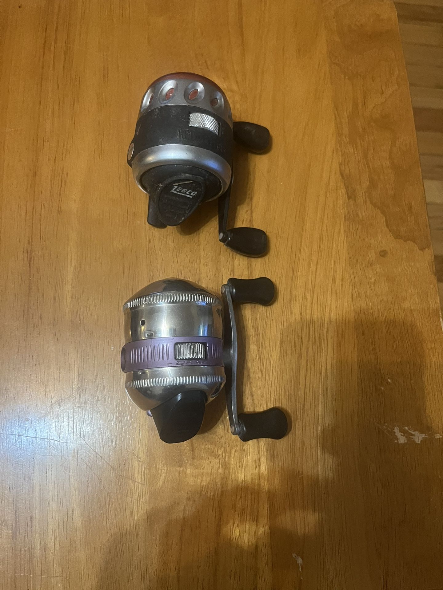 2- Reels 1- Pole With Reel