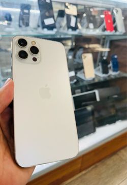 Unlocked iPhone 12 Pro Max | Desbloqueado