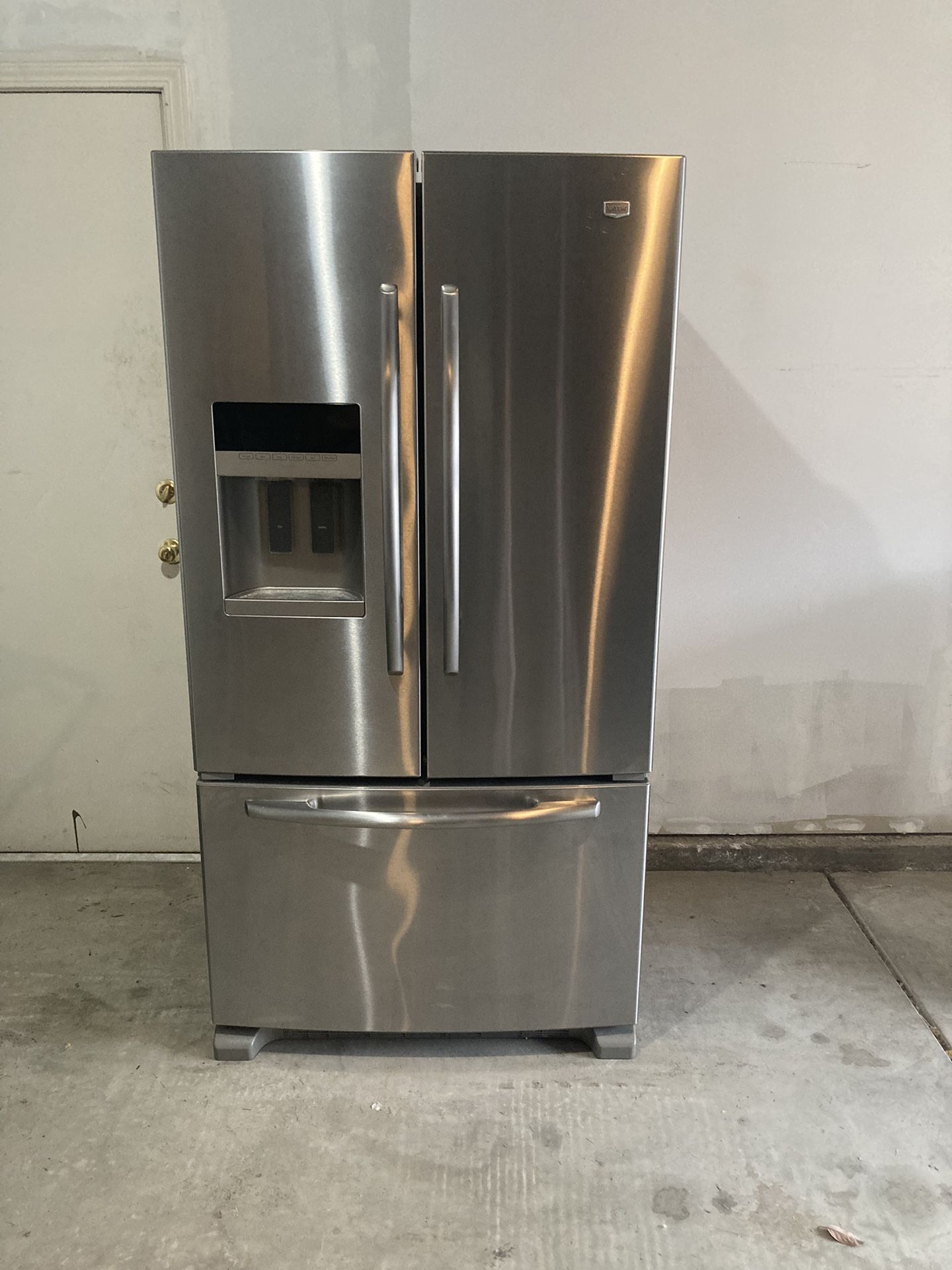 Maytag Whirlpool Refrigerator & Freezer