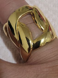 Vintage Cuff Ring Gold Metal Link Chain Costume Fashion Jewelry Cutout Cage HTF.

 Thumbnail