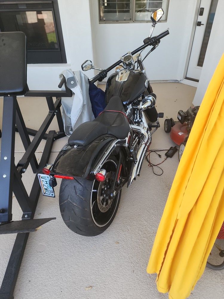 2014 Harley Breakout