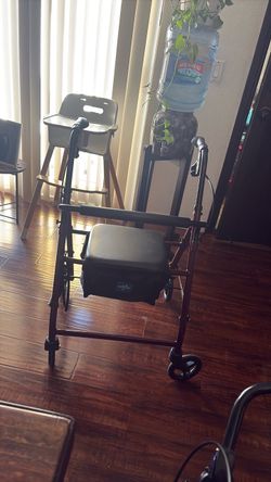 Walker like new