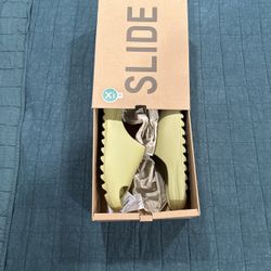 Yezzy Slide Resin 2022