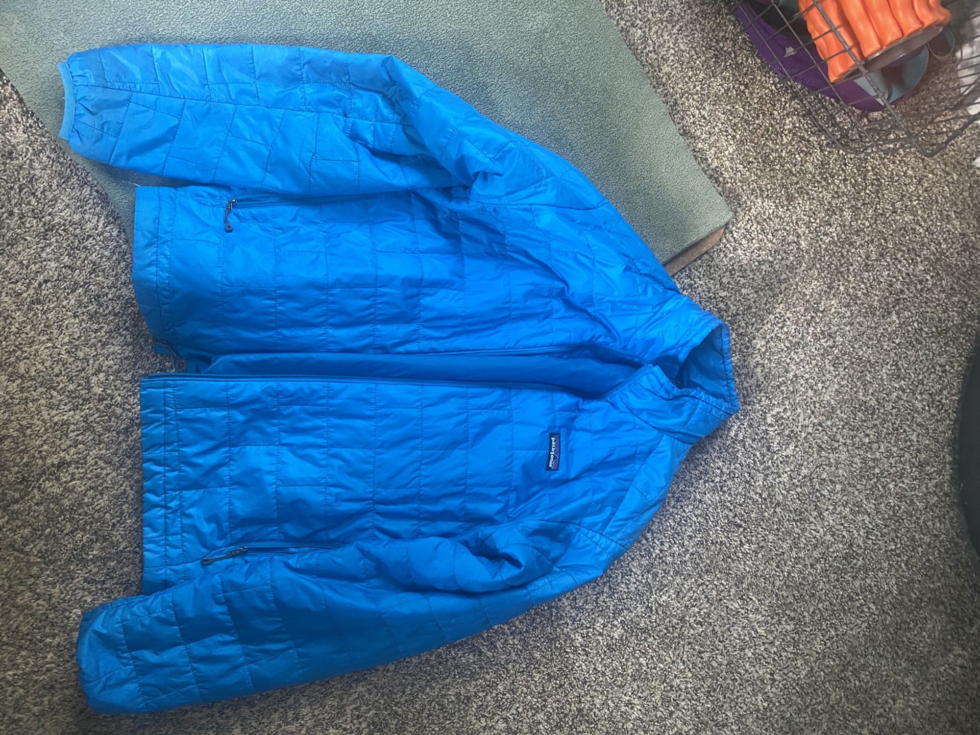 Patagonia micro puff jacket