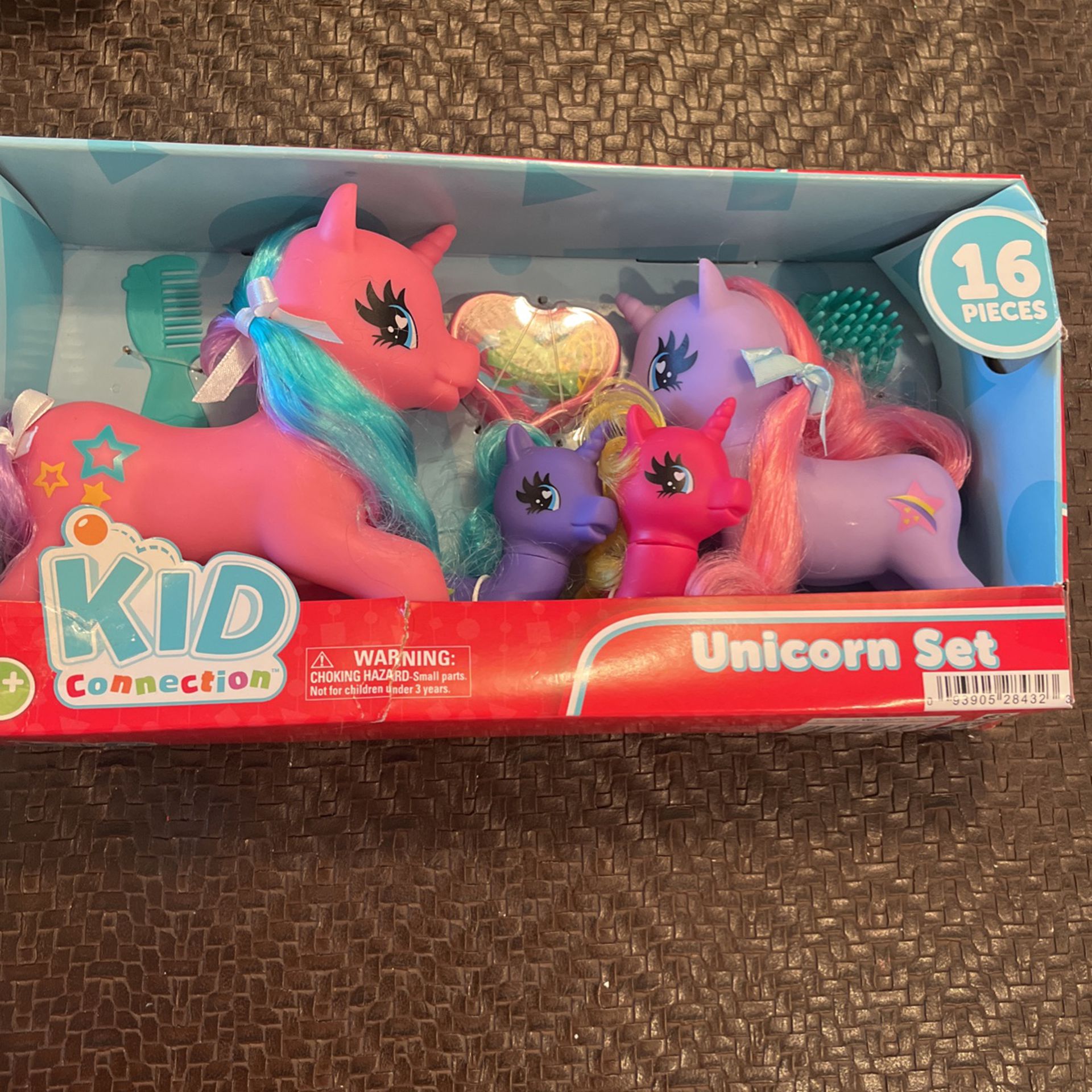 Kid Connection Unicorn Play Set 16 Pcs with Brush Comb Hair Ties & 4 Ponies
