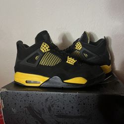 Jordan 4s