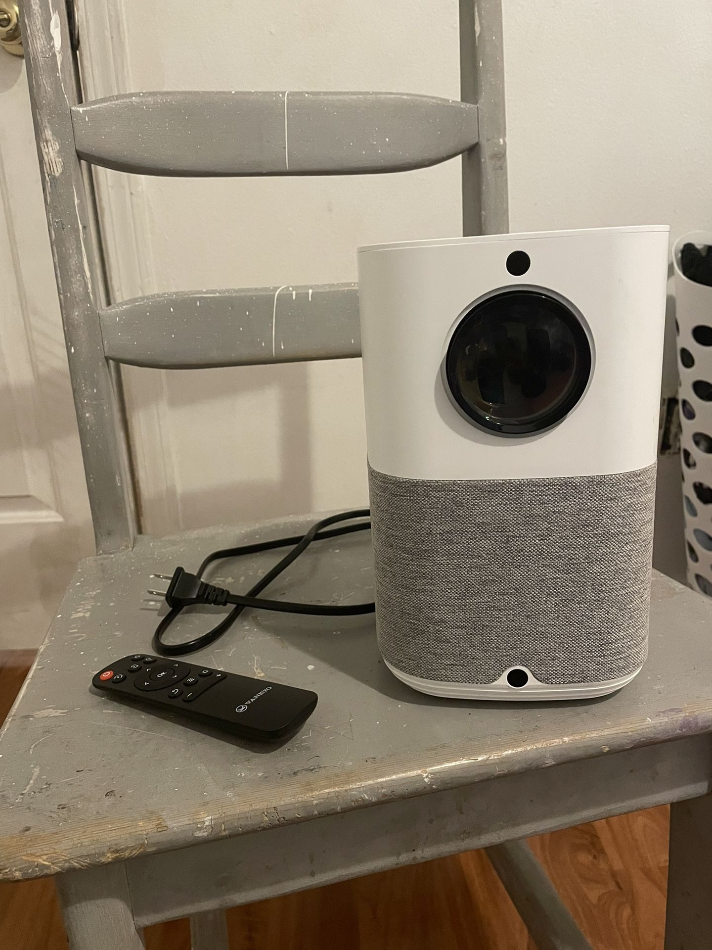 Vankyo X3 Native 1080P FHD Vertical Projector with Dolby Audio Sound