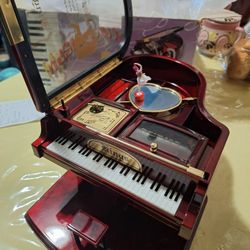 Piano Jewelry Musical Box. New 