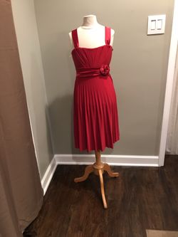 Junior’s Red Dress Size M