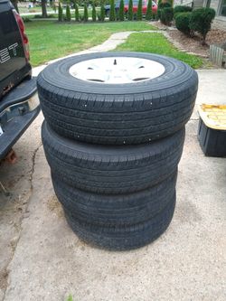 245/75/17 Bridgestone Tires Like New 