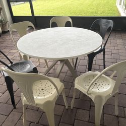Table With 6 Chairs 