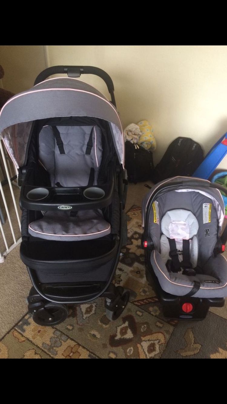 Graco snigride 35 click n connect stroller and car seat