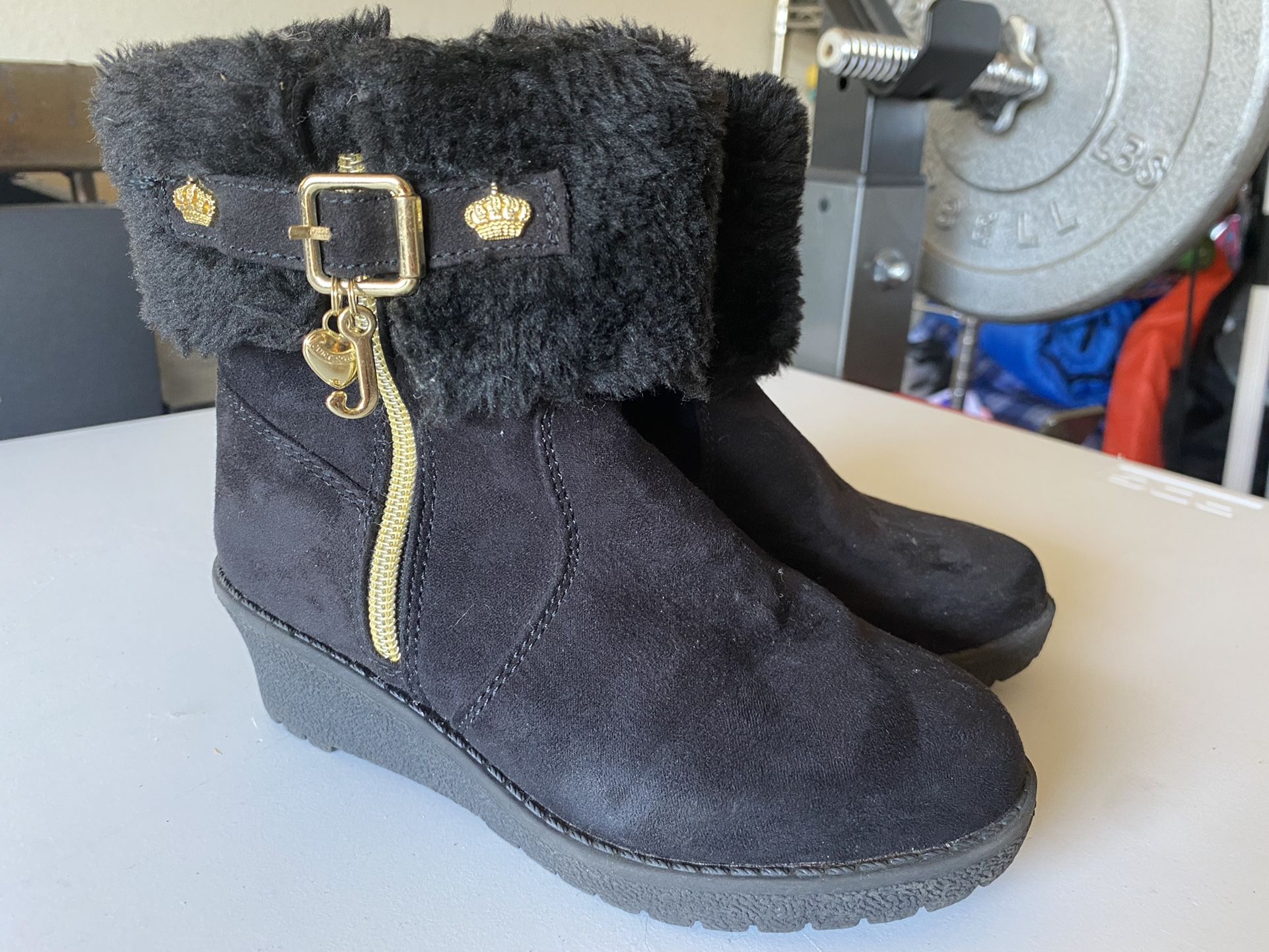 Girls Black Boots “With The Fur” Kids Size 12 M