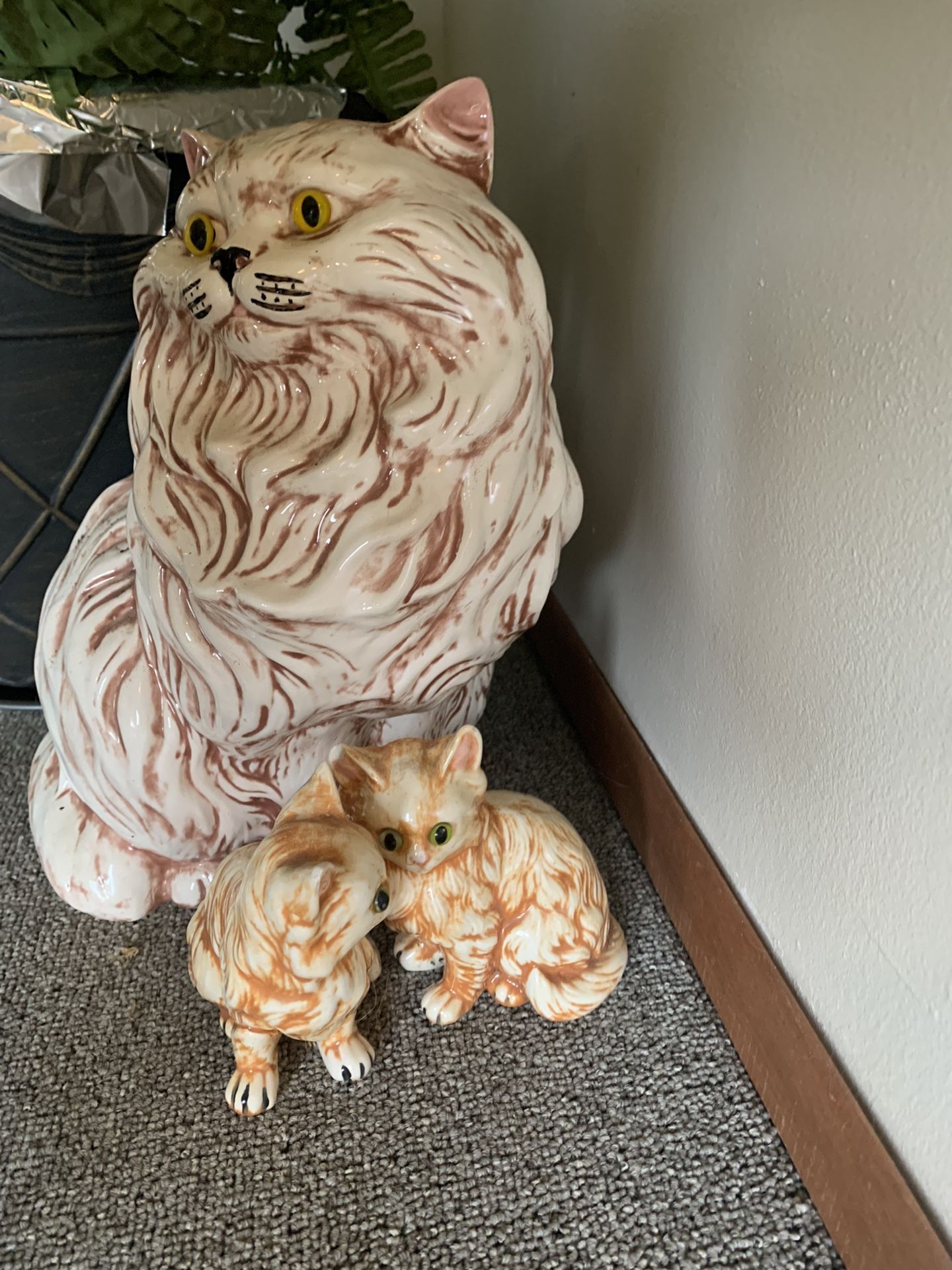 Ceramic Cat And Two Kittens