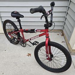 Bikes. Trek Alpha 4300 And HARO SHREDDER 20"