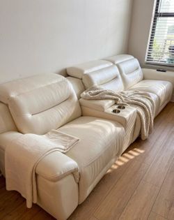 Cindy Crawford Home Leather Power Reclining Sofa"