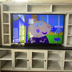 TV Stand/Entertainment Center