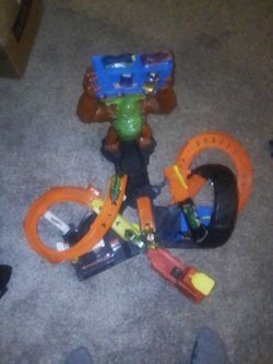 Hot wheels track