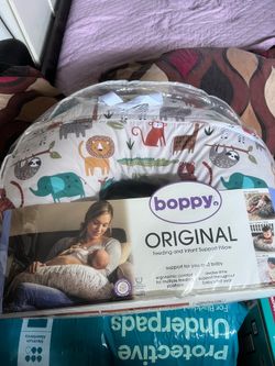Feeding and infant support pillow