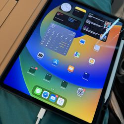 iPad Pro 6th Gen 12.9” 