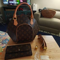 Louis Vuitton Eclipse PM Monagram bag and Bifold Long  Sarah Wallet