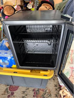 Digital plug in fridge for drinks