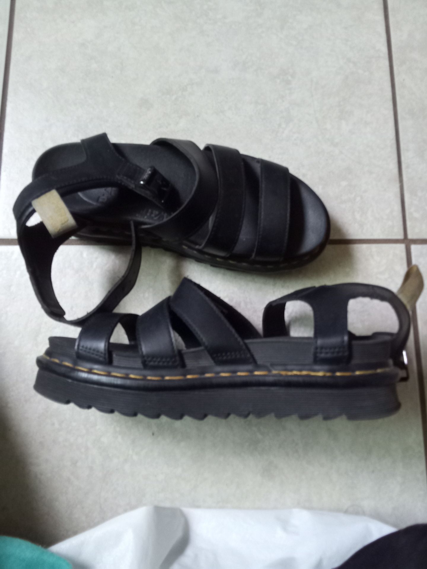 Like New Doc Martens Blaire Black Leather Sandals Size 8