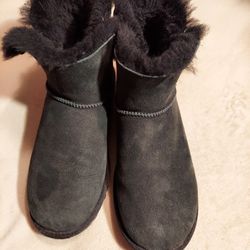 Boots Women Size 8