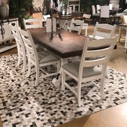 Valebeck White/Brown Dining Room Set /Dining table and Chairs 