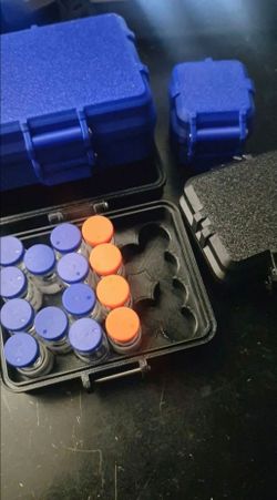 Vial storage container