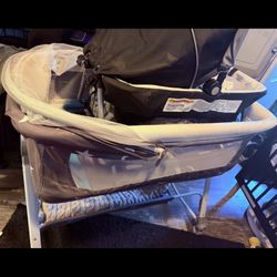 Bassinet and mini bassinet