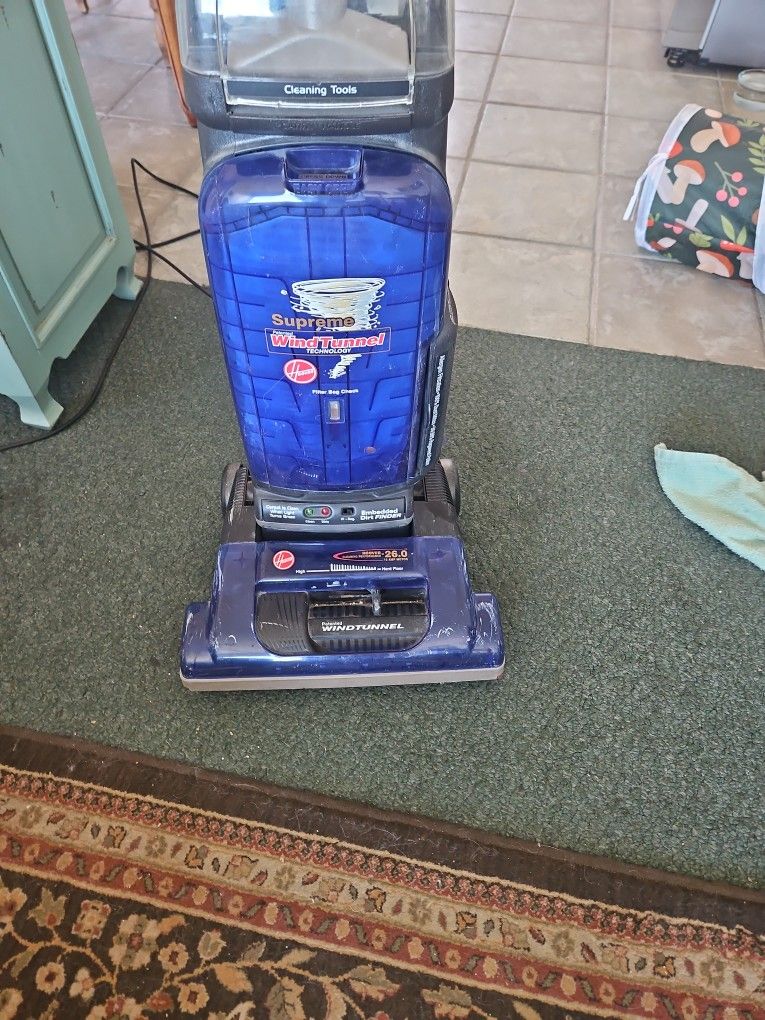 Hoover Supreme Windtunnel Vacuum