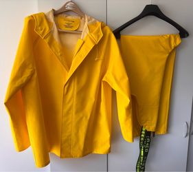 Dutch Harbor Rain Gear