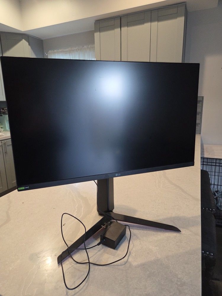 27 Inch UltraGear QHD LG Monitor