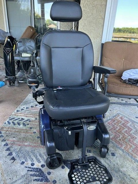 Electric Wheelchair