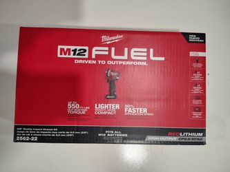 Milwaukee M12 3/8 Impact Wrench With 2 Batteries And Charger 