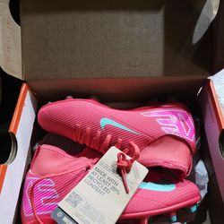 NEW IN BOX DON'T PAY FULL PRICE PAY ONLY $ 25.00