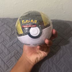 Pokemon TCG Luxury Poke Ball Tin Factory **Sealed New w/3 Booster Packs & Coin