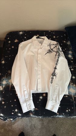 Belief is Doubt cropped dress shirt