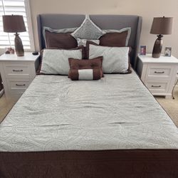 Queen Bed