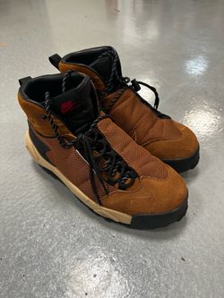 Sacai x Nike Magmascape M10.5