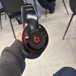 Beats Solo Wireless 