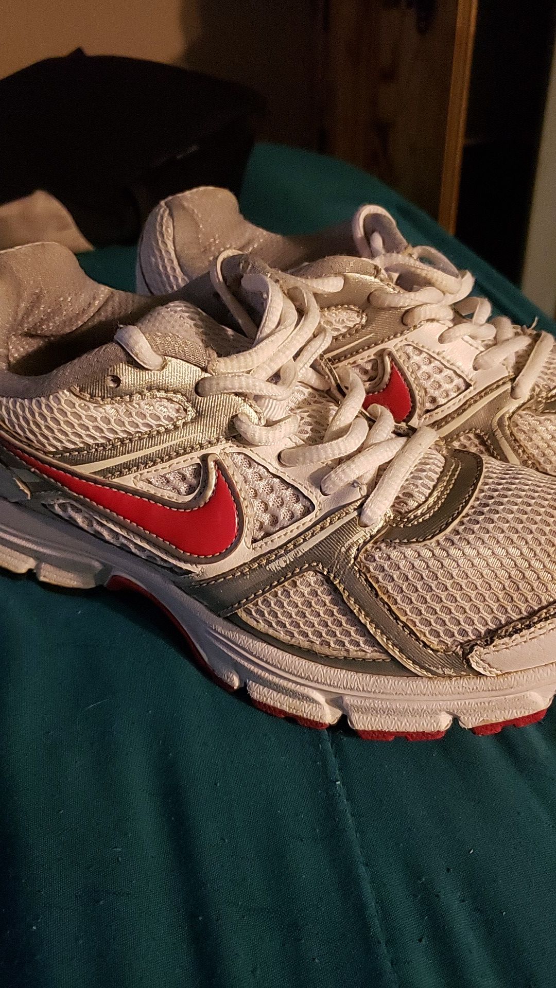 White Nike size 8 women's