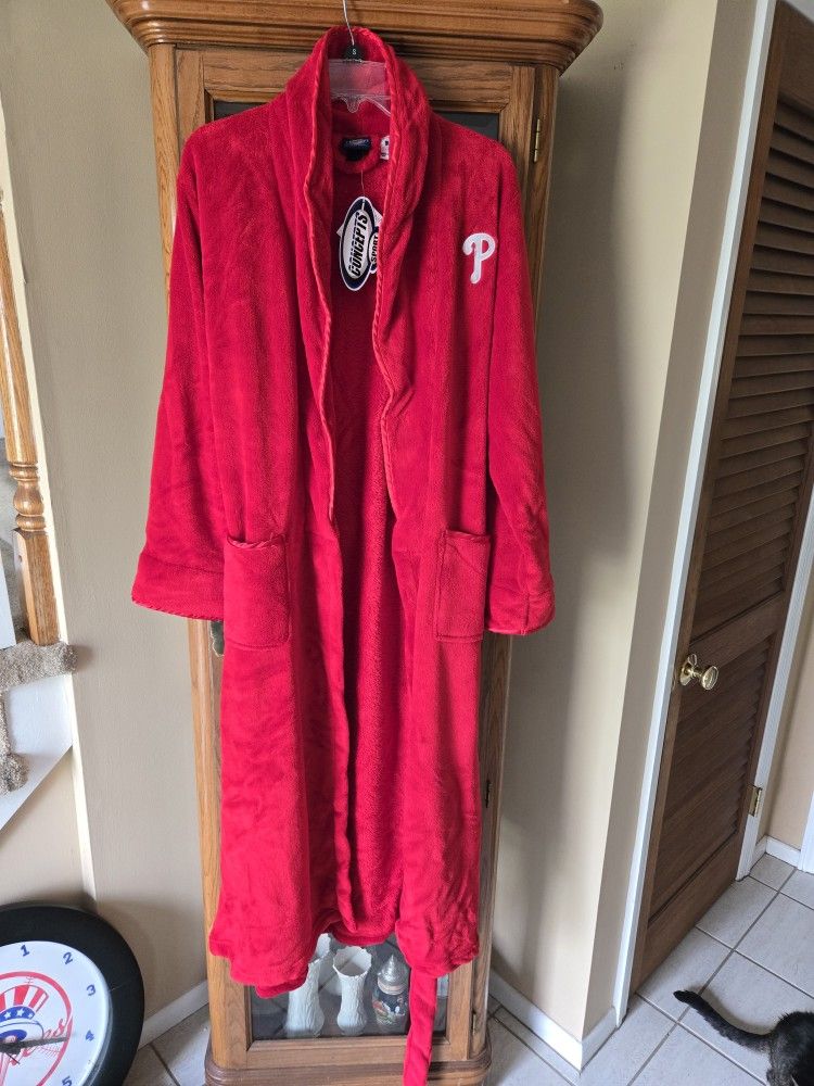 Brand New Phillies Ladies Robe