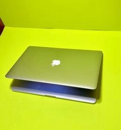 Apple MacBook Pro 15” Retina i7/16GB/500GB SSD